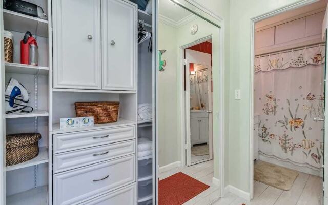 Sea Rocket 18 - Studio Condo