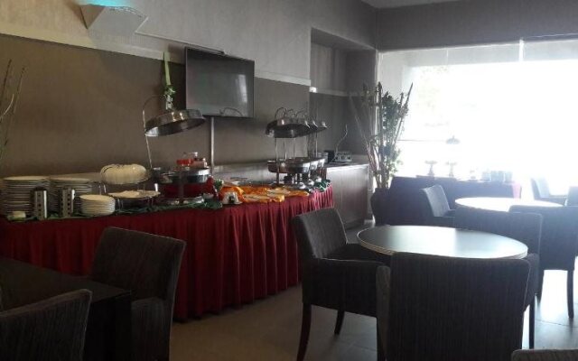 Kosma Business Hotel