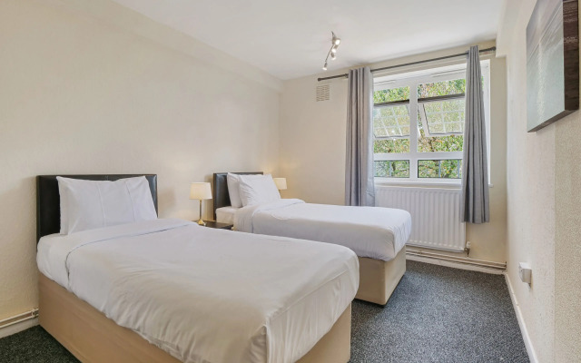 The Xavier Flat by Kasar Stays