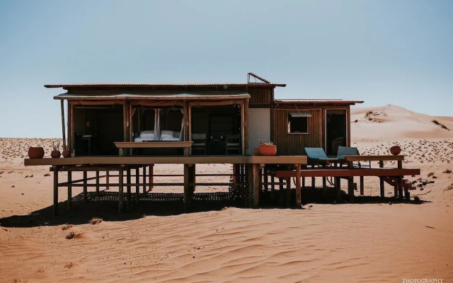 Dune Camp