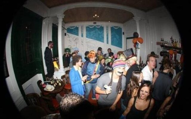 Hostal Sue Candelaria - Hostel
