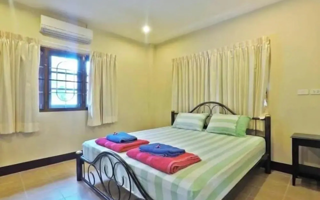 Krisada Beach Resort