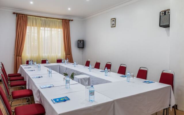 Entebbe Traveller'S Hotel
