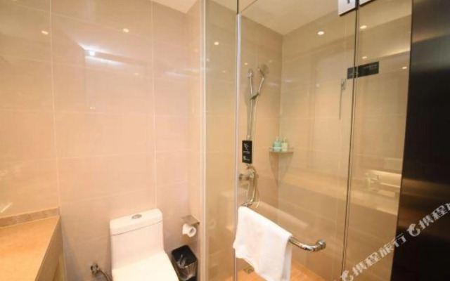 Yuanlong Hotel (Zhuhai Nanshui Bus Station)