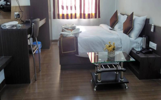 Hotel Flowers Inn