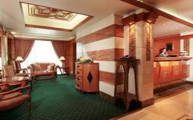 Rotana Queen Centre Arjaan