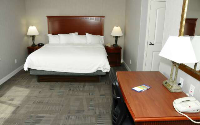 Hampton Inn & Suites Redding