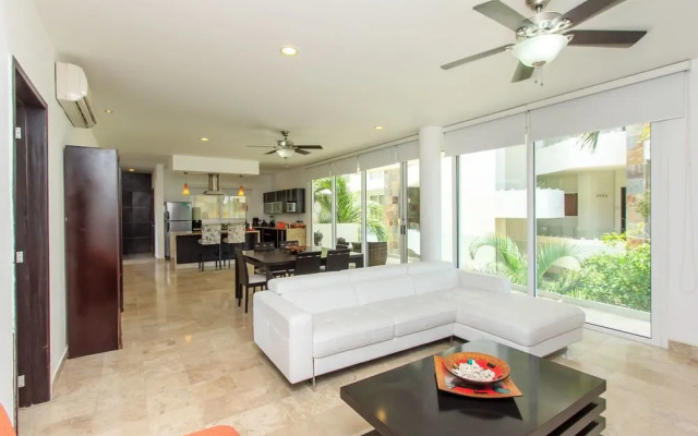 Mamitas 1104 2 Bedrooms and Terrace by RedAwning