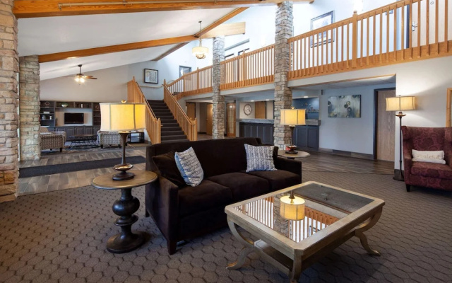AmericInn Lodge & Suites Northfield
