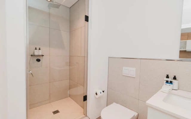 Bridgewater Apartments by Century City Hotels