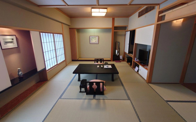 Kasuga Hotel