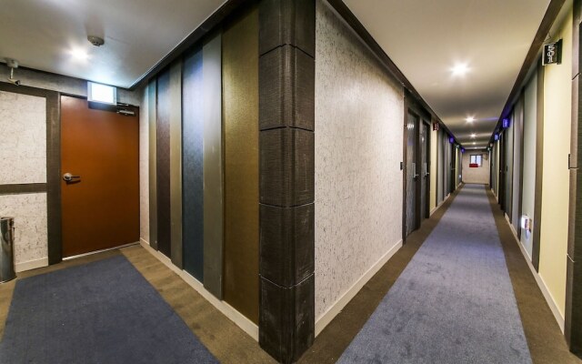 71 Street Motel