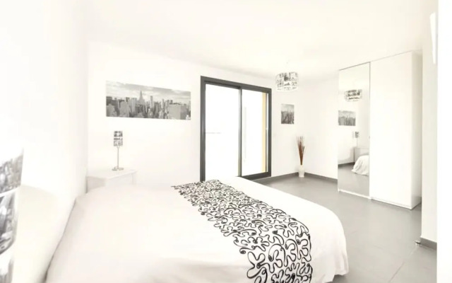 Apartment With 4 Bedrooms in Canet-en-roussillon, With Wonderful sea V