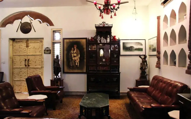 OYO 1427 Hotel Malhar Haveli