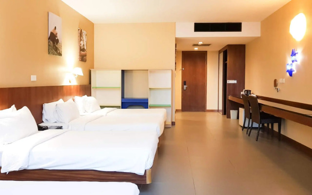 Siloso Beach Resort, Sentosa