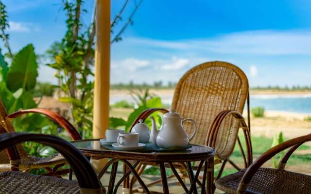 Blue Waters Arugambay