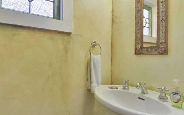 Amelia Home by Avantstay In Historic Old Town w/ Pool