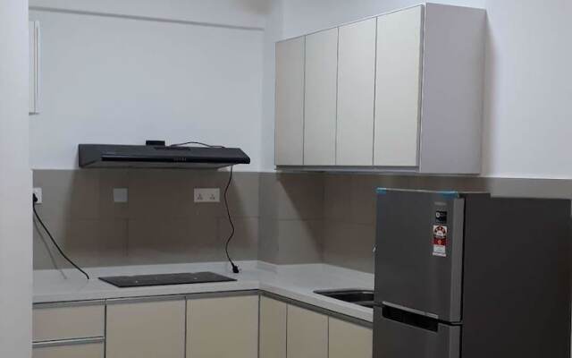 Woodsbury Suites 7722 Butterworth