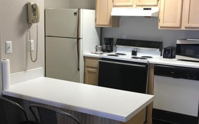 Ambassador Inn And Suites