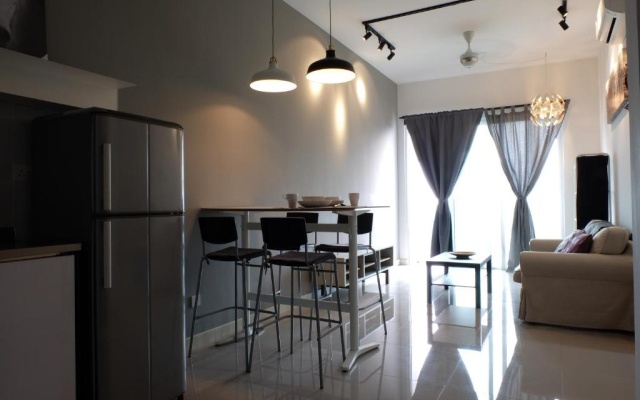 Romantic Home for Couples, 5mins to Mid Valley Mega Mall – Guest Rooms – Kuala Lumpur