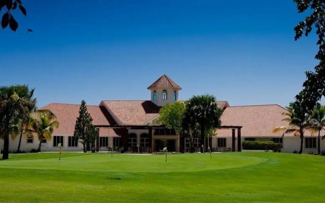 Punta Blanca Golf & Beach Resort