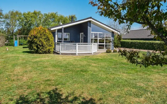 6 Person Holiday Home in Tarm