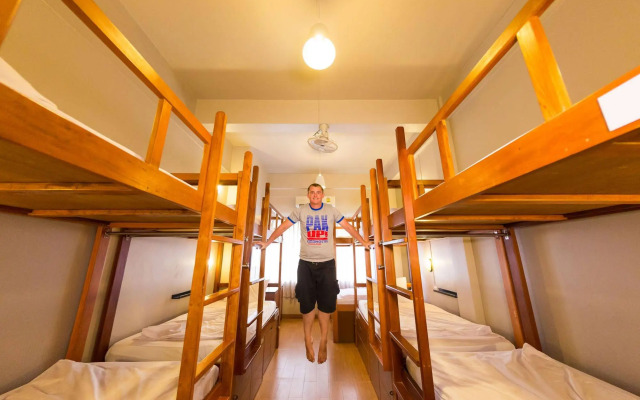 Pak-Up Hostel