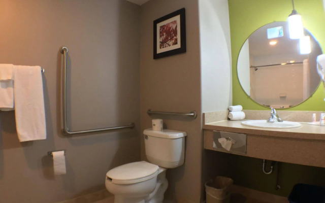 Super 8 by Wyndham Kapuskasing