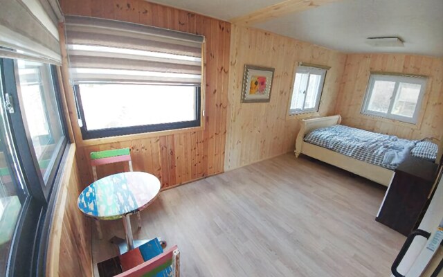 Jecheon Skylight Pension