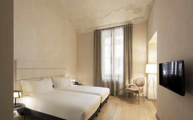 Opera 35 Boutique Hotel