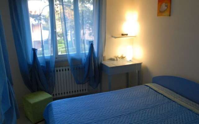 Elegant Villa a few Meters From the Beach