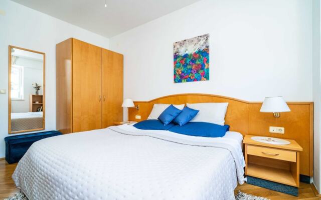 Down Town Apartments