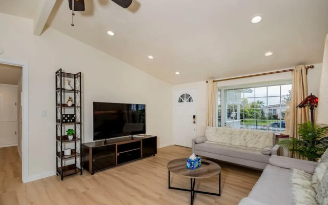 Modern Luxury in San Gabriel Valley Retreat