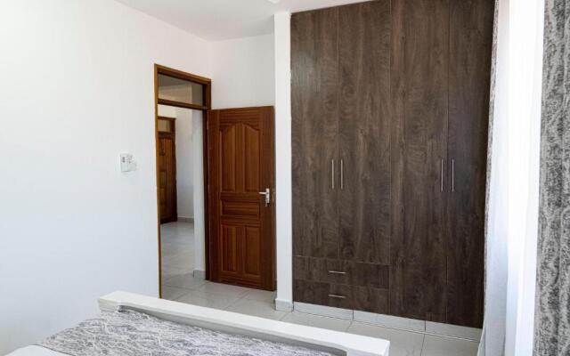 Light House- 1 BR- 43 inch Smart TV- Hot Shower