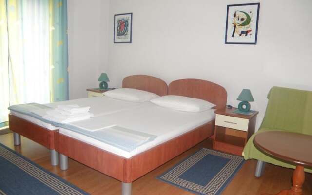 Villa Borna Apartments