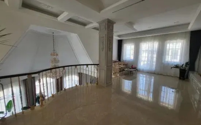 Yiran Hotel