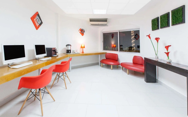 Adhara Express Hotel