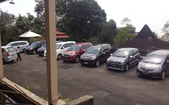 Hotel Moro Seneng