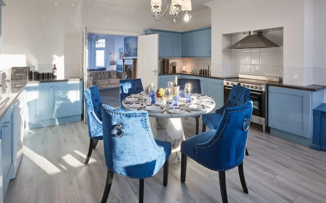 Host Stay Captain s Deck Seafront Apartment