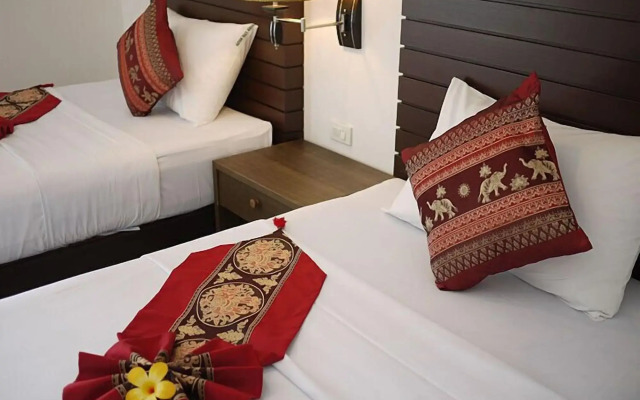 Aromdee @ Naithon Beach