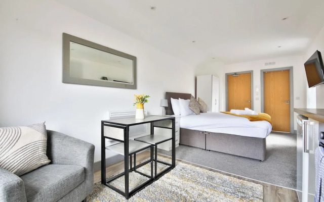 Stunning Studio In Converted Building
