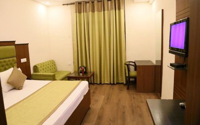 JK Rooms 130 Hotel Paras