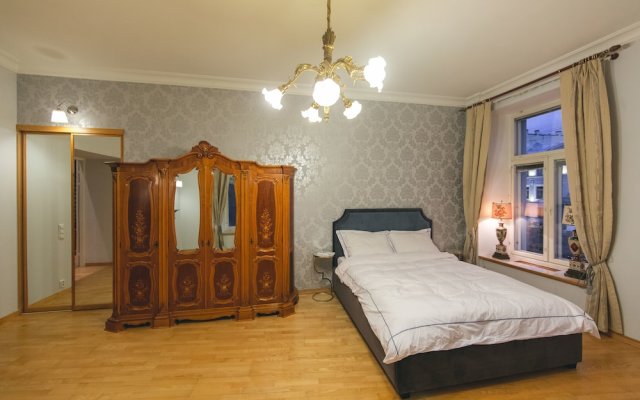 Safe Haven / Naberezhnaja reki Mojki 31 — Apart-otel'