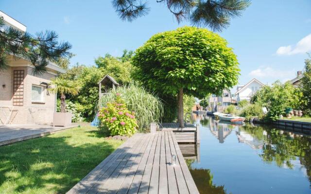 Luxury villa on peaceful location. Boat optional