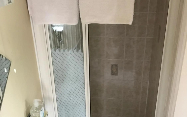 Derreen Tighue House