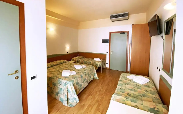 Hotel Diplomatic
