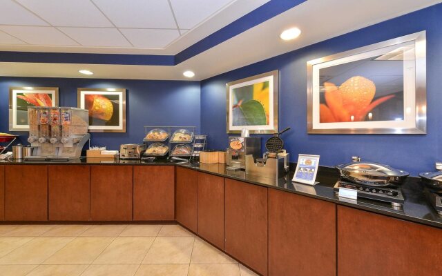 Fairfield Inn & Suites by Marriott Denver Aurora / Parker