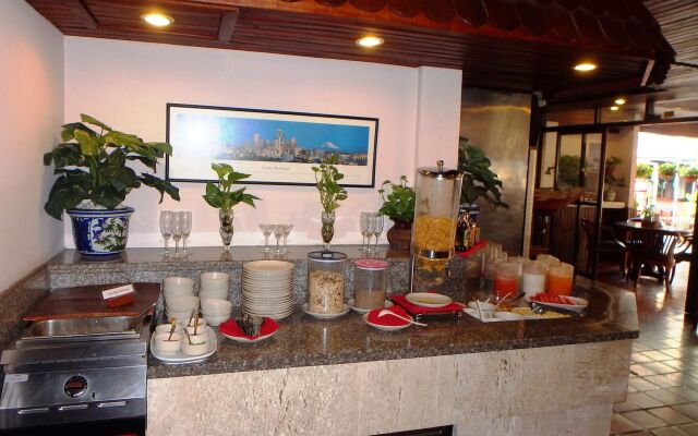 Karon Café Inn