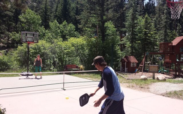 Inn on Fall River & Fall River Cabins