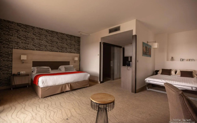 Kyriad Prestige Lyon Est - Saint Priest Eurexpo Hotel and Spa